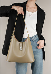 Isla Classic Hobo