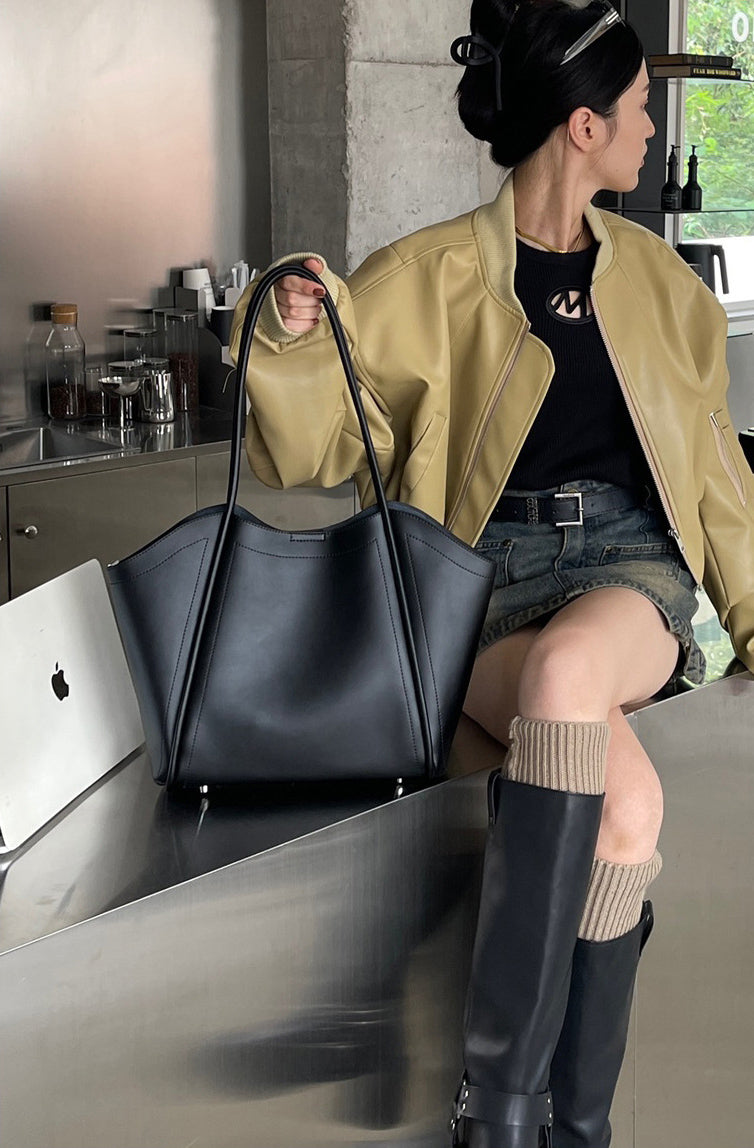 Fashionable Elegant Designer Inspired Large Capacity Tote Shoulder Bag from Real Leather