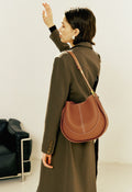 Elegant Crescent-Shaped Leather Crossbody Bag – Stylish, Versatile & Timeless Shoulder Purse