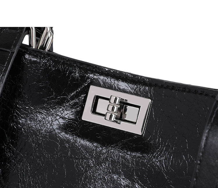 The Jetset Gloss Shopper