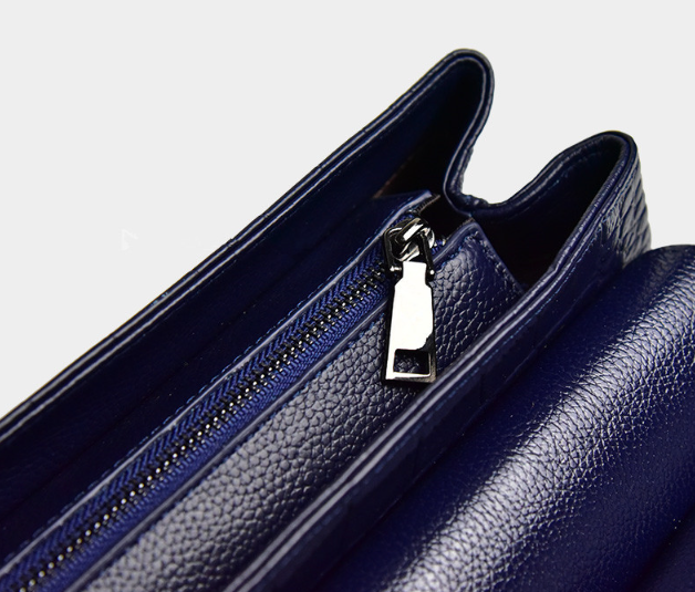 The Graceful Satchel