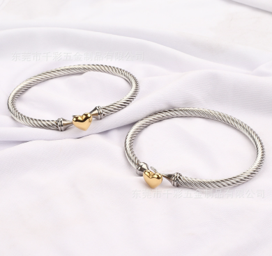 The Amore Cable Heart Bracelet