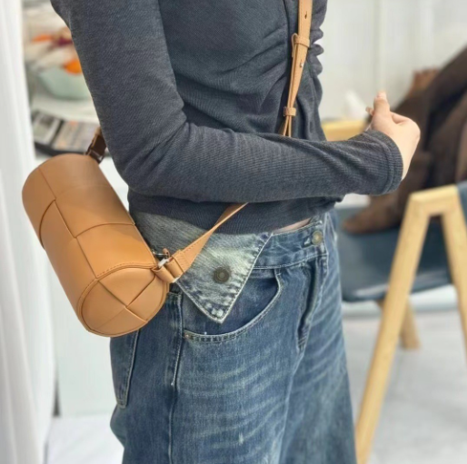 Unique Designer Inspired 2025 New Trend Crossbody Bag from 100% Real Leather for Fashion Forward Girls